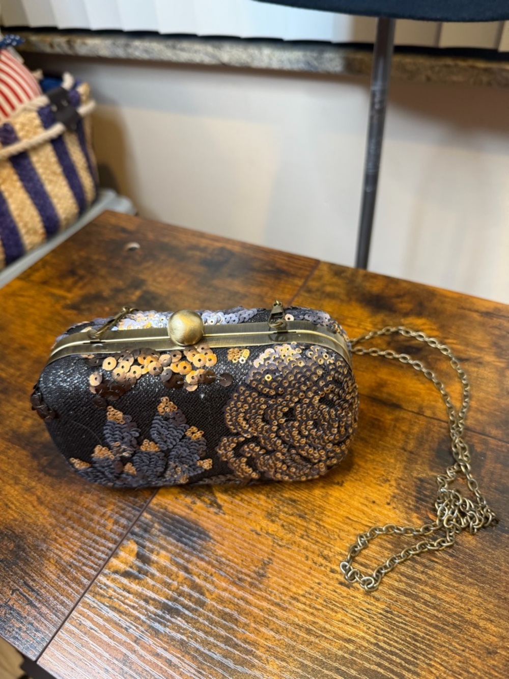 Darling Vintage Sequin Embellished Black Evening Clutch with Gold/Bronze Chain - Picture 2 of 12